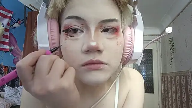 Snapshot of KathernSaulters chatting on March 15, 7:03 am KathernSaulters online show from March 15, 7:03 am