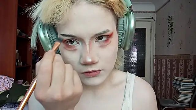 Snapshot of KathernSaulters chatting on March 22, 7:01 am KathernSaulters online show from March 22, 7:01 am