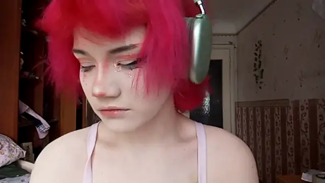 Snapshot of KathernSaulters chatting on March 31, 7:09 am KathernSaulters online show from March 31, 7:09 am