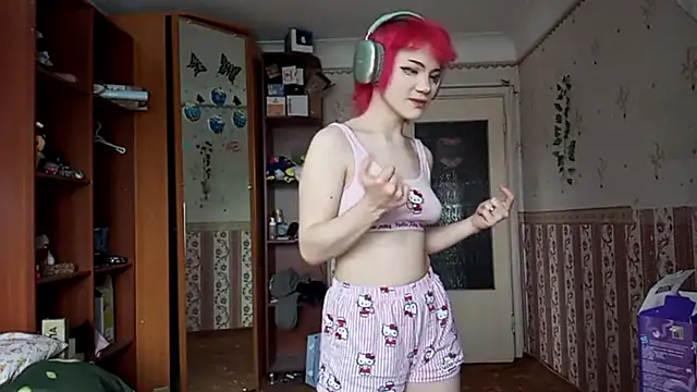 Snapshot of KathernSaulters chatting on April 4, 8:12 am KathernSaulters online show from April 4, 8:12 am