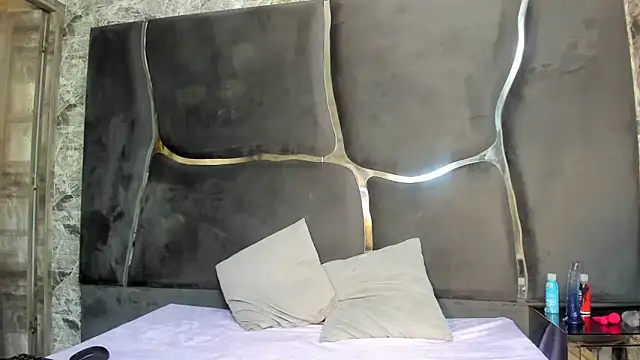 SaxxybunnyAndJayzzy online show from March 25, 10:38 pm