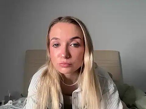 kelseyblu online show from February 25, 12:31 am