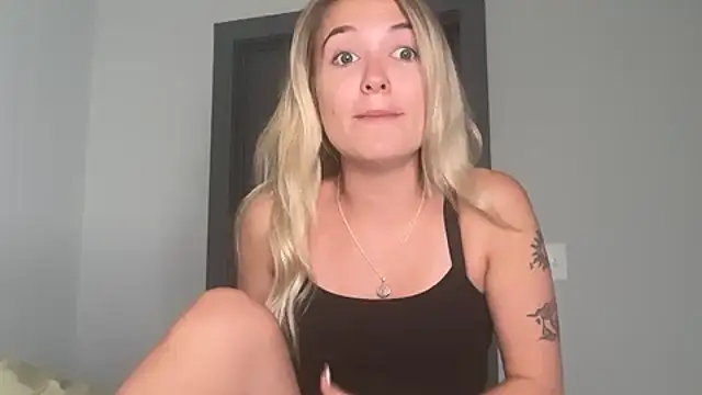 kelseyblu online show from May 17, 12:08 am