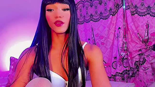 Snapshot of Babyestrella_ chatting on March 28, 2:22 am Babyestrella online show from March 28, 2:22 am