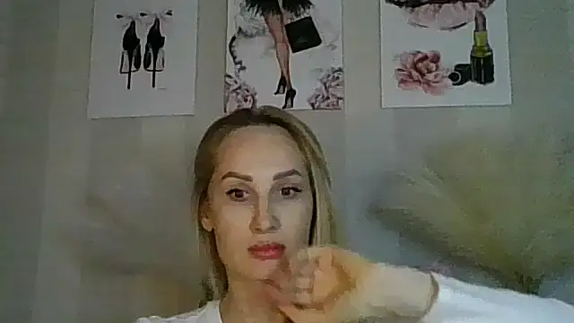 Snapshot of Kikki777 chatting on February 1, 10:08 pm Kikki777 online show from February 1, 10:08 pm