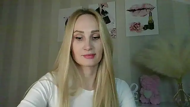 Snapshot of Kikki777 chatting on February 4, 9:31 pm Kikki777 online show from February 4, 9:31 pm