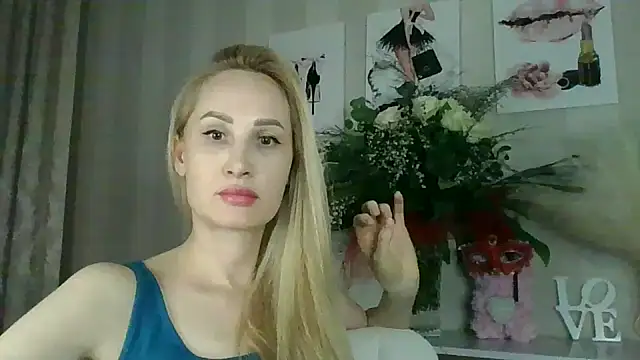 Snapshot of Kikki777 chatting on February 15, 7:10 pm Kikki777 online show from February 15, 7:10 pm