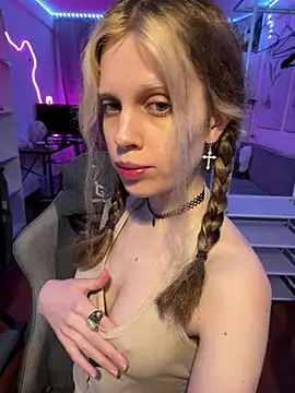 Maxine gold online show from May 9, 8:58 pm