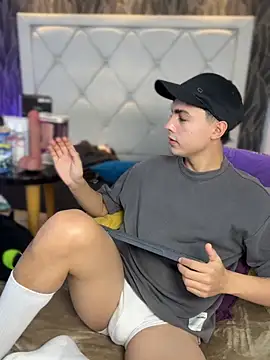 Samu Hott online show from February 12, 8:26 pm