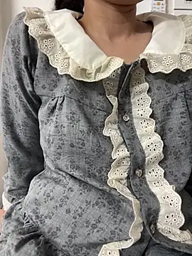 Snapshot of Yinini chatting on March 12, 1:50 pm Yinini online show from March 12, 1:50 pm