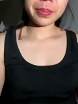 Snapshot of Yinini chatting on March 14, 3:28 pm Yinini online show from March 14, 3:28 pm