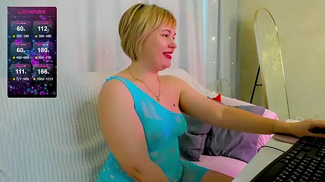 Snapshot of MaryClars chatting on March 2, 8:10 am MaryClars online show from March 2, 8:10 am