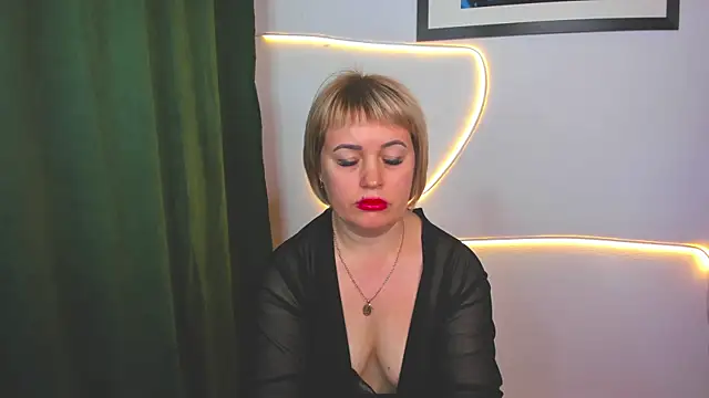 MaryClars online show from May 5, 8:33 am