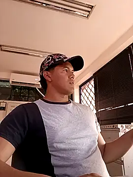 Snapshot of Andres28-2000 chatting on March 19, 8:46 pm Andres28-2000 online show from March 19, 8:46 pm