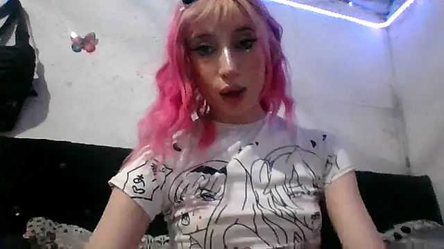 Snapshot of Maaddy_LS chatting on April 4, 8:50 pm Maaddy LS online show from April 4, 8:50 pm