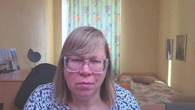 Emma Eclipsee online show from February 19, 8:21 am