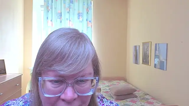 Emma Eclipsee online show from March 28, 10:59 am