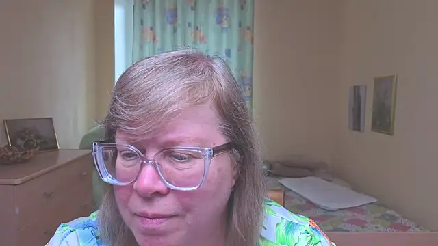 Emma Eclipsee online show from April 2, 11:08 am