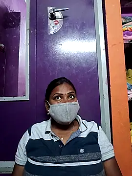 Snapshot of Tamil_Hot_Nisha chatting on March 8, 12:41 am Tamil Hot Nisha online show from March 8, 12:41 am