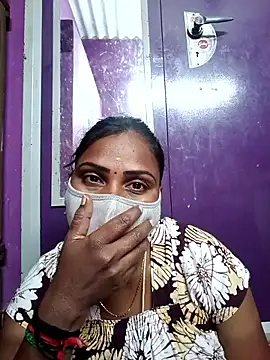 Snapshot of Tamil_Hot_Nisha chatting on March 12, 6:47 pm Tamil Hot Nisha online show from March 12, 6:47 pm