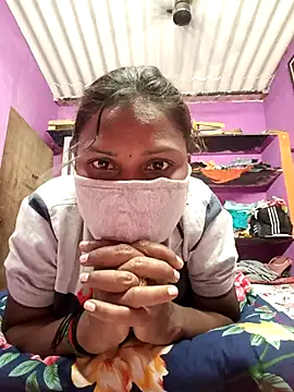 Snapshot of Tamil_Hot_Nisha chatting on March 15, 4:18 am Tamil Hot Nisha online show from March 15, 4:18 am