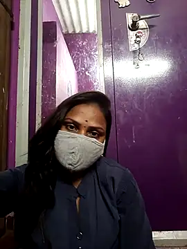 Snapshot of Tamil_Hot_Nisha chatting on April 6, 8:04 am Tamil Hot Nisha online show from April 6, 8:04 am