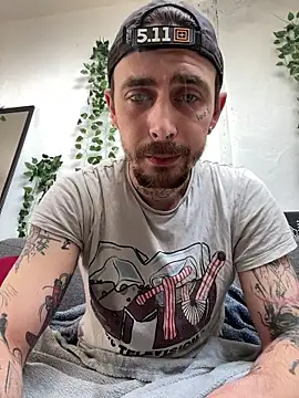 Piratee666 online show from March 5, 8:32 am