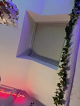 Piratee666 online show from March 29, 12:43 am