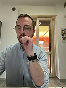 Snapshot of ItalianAlex chatting on June 3, 2:33 pm ItalianAlex online show from June 3, 2:33 pm