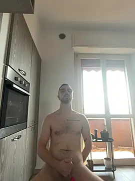 ItalianAlex online show from August 5, 2:31 pm