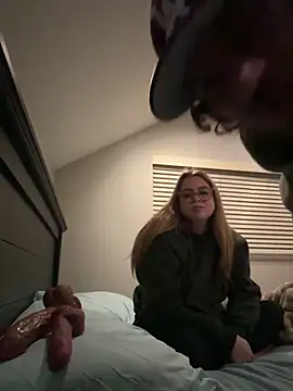 xxlivecouple online show from February 8, 7:56 am