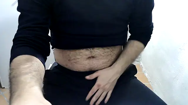 ItalianDaddyBear online show from February 4, 10:47 pm