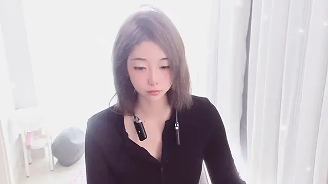 hotgirl0111 online show from May 8, 8:08 am