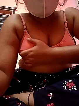 Snapshot of vyshali_vyshu chatting on March 16, 2:43 pm vyshali vyshu online show from March 16, 2:43 pm