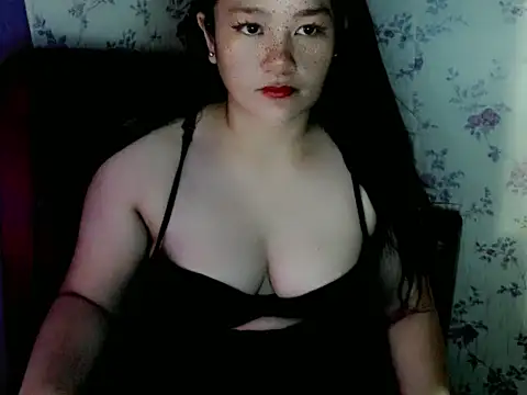 Snapshot of UrLovelyWetPussy chatting on April 14, 11:16 am UrLovelyWetPussy online show from April 14, 11:16 am