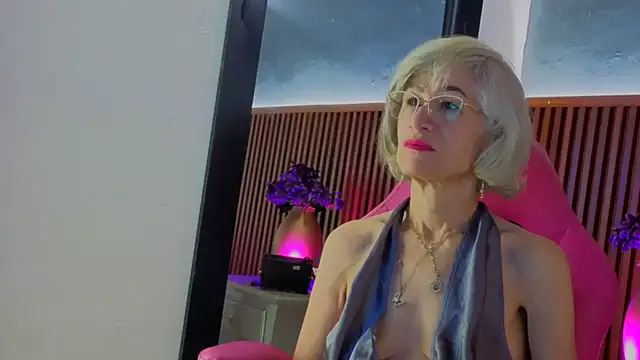 miss monserrate01 online show from May 21, 1:18 pm