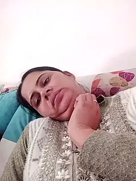 sandyyyzzz online show from February 3, 6:40 am