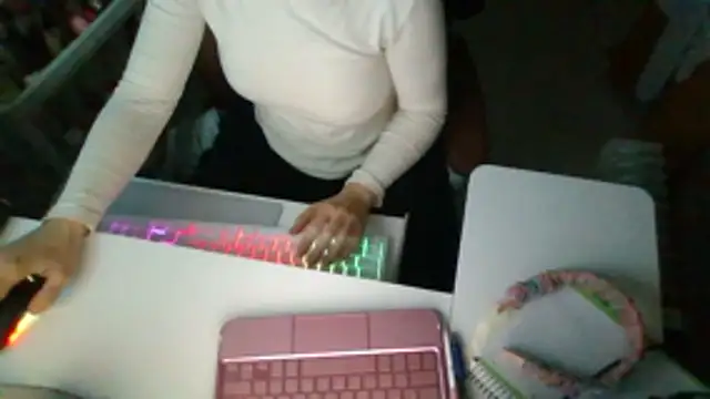 hipotenusa online show from March 31, 6:58 am