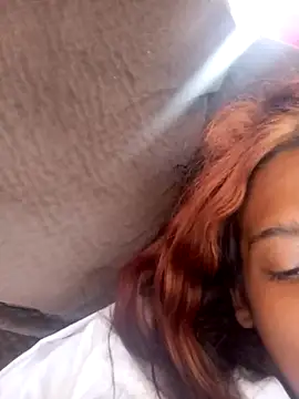 loveofpetitegirls34 online show from March 26, 9:26 am