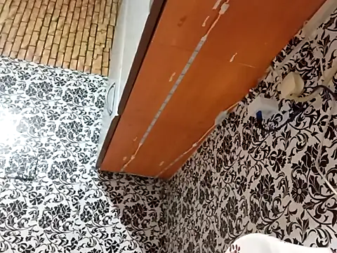 Snapshot of lovebaby69 chatting on February 7, 10:57 pm lovebaby69 online show from February 7, 10:57 pm