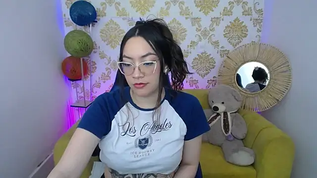 ALISS M  online show from February 17, 7:42 pm