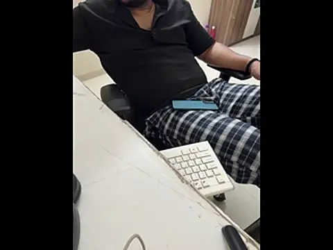 Snapshot of Rah0091 chatting on March 16, 6:45 pm Rah0091 online show from March 16, 6:45 pm