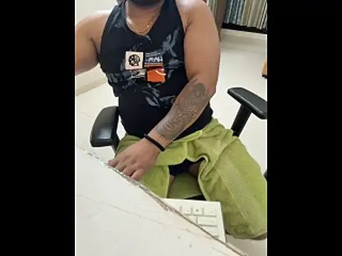 Snapshot of Rah0091 chatting on March 18, 6:33 pm Rah0091 online show from March 18, 6:33 pm