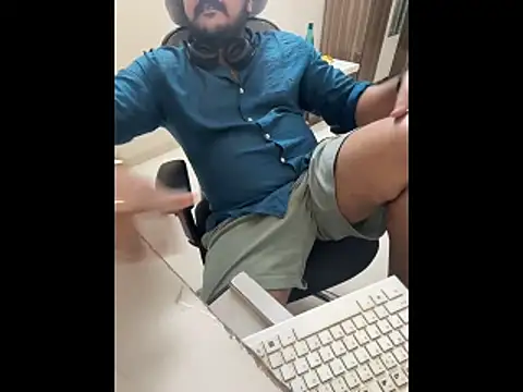 Snapshot of Rah0091 chatting on March 20, 6:24 pm Rah0091 online show from March 20, 6:24 pm