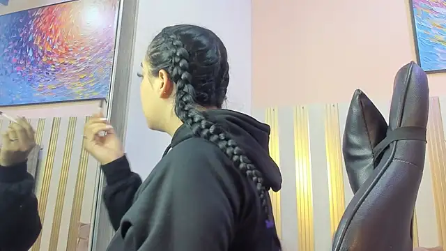 nina glow online show from March 20, 11:37 am