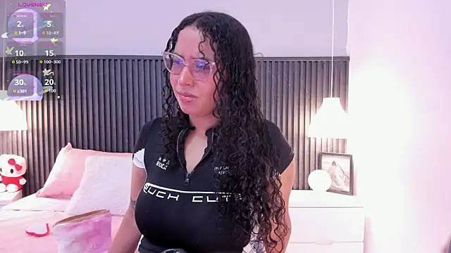Snapshot of Lena_Ricci chatting on June 13, 3:59 am Lena Ricci online show from June 13, 3:59 am