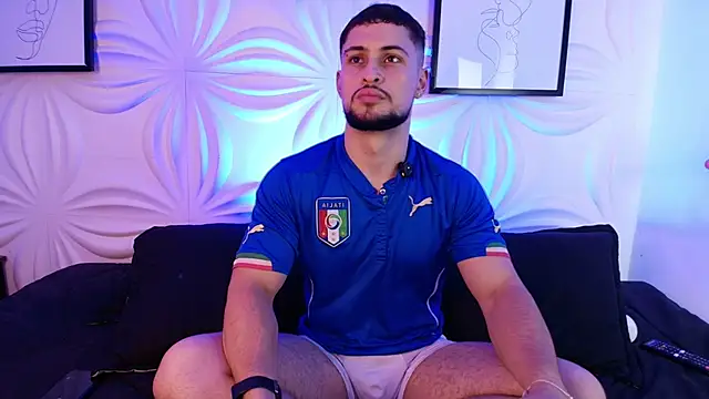 valenssio moretti online show from May 12, 1:47 am