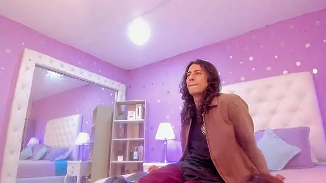 Goldentemptation  online show from February 25, 7:45 pm