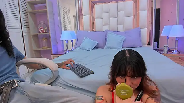 Goldentemptation  online show from May 9, 7:52 pm