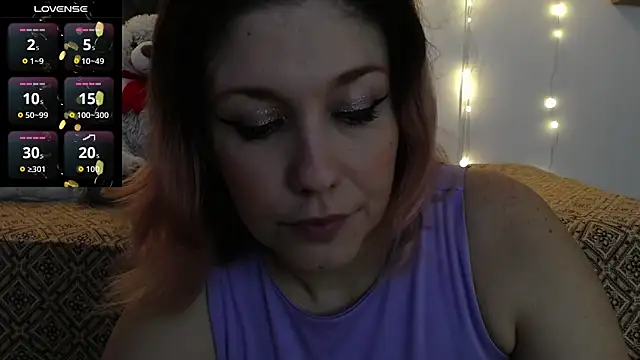 Snapshot of Sharma_Amayra chatting on May 4, 7:43 pm Sharma Amayra online show from May 4, 7:43 pm